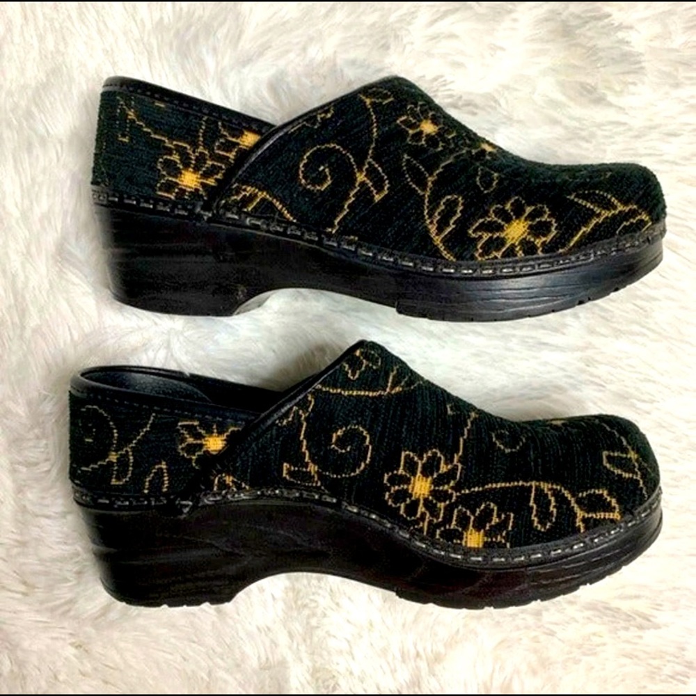 Dansko Clogs Size 36